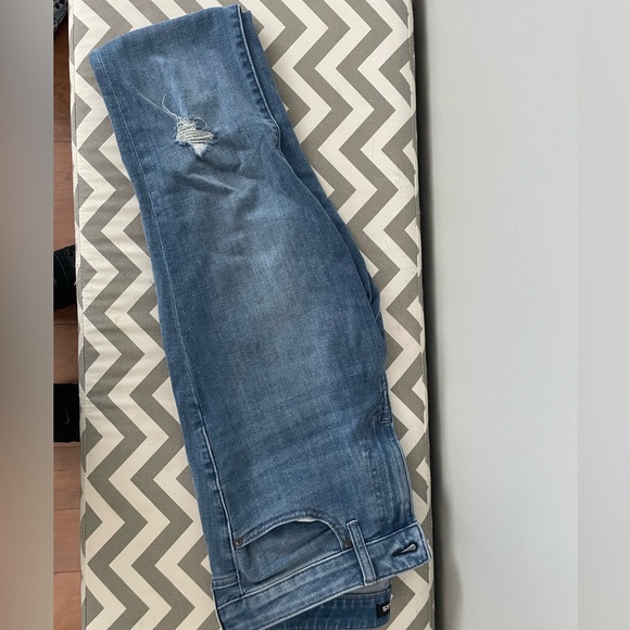 Men’s Express Skinny Jeans -size 32 x 30 (1) and 32 x 32 (2) - Picture 8 of 10